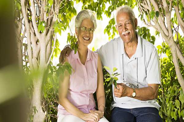 How To Compare Senior Insurance Policies Effectively
